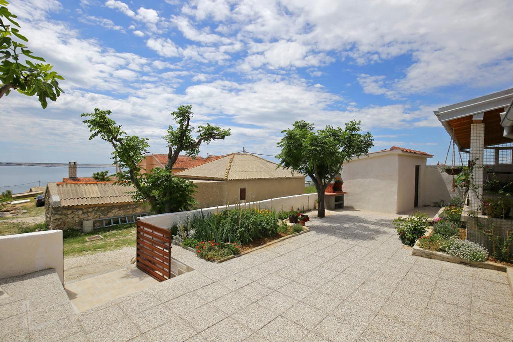 Apartment Marta Razanac Luaran gambar